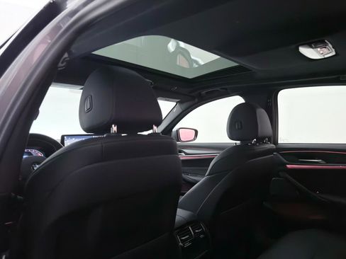 Used 2023 BMW 540i xDrive w/ M Sport Package image 23