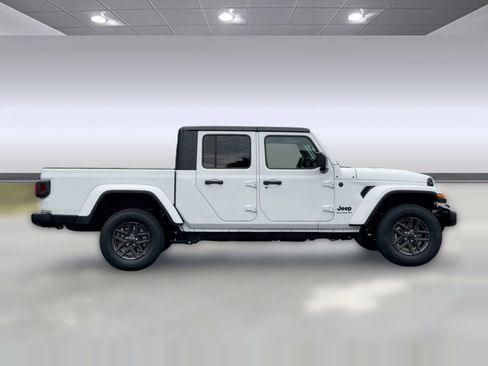 New 2025 Jeep Gladiator Sport image 8