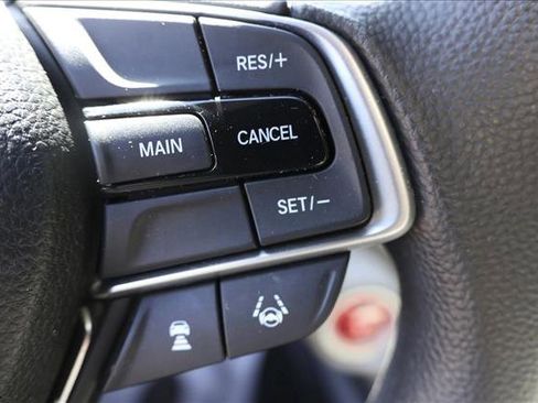 Used 2018 Honda Accord EX image 16