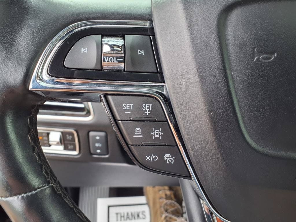 Used 2024 Lincoln Navigator Premiere AWD/4WD image 16