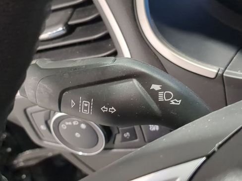 Used 2020 Ford Edge SEL image 39