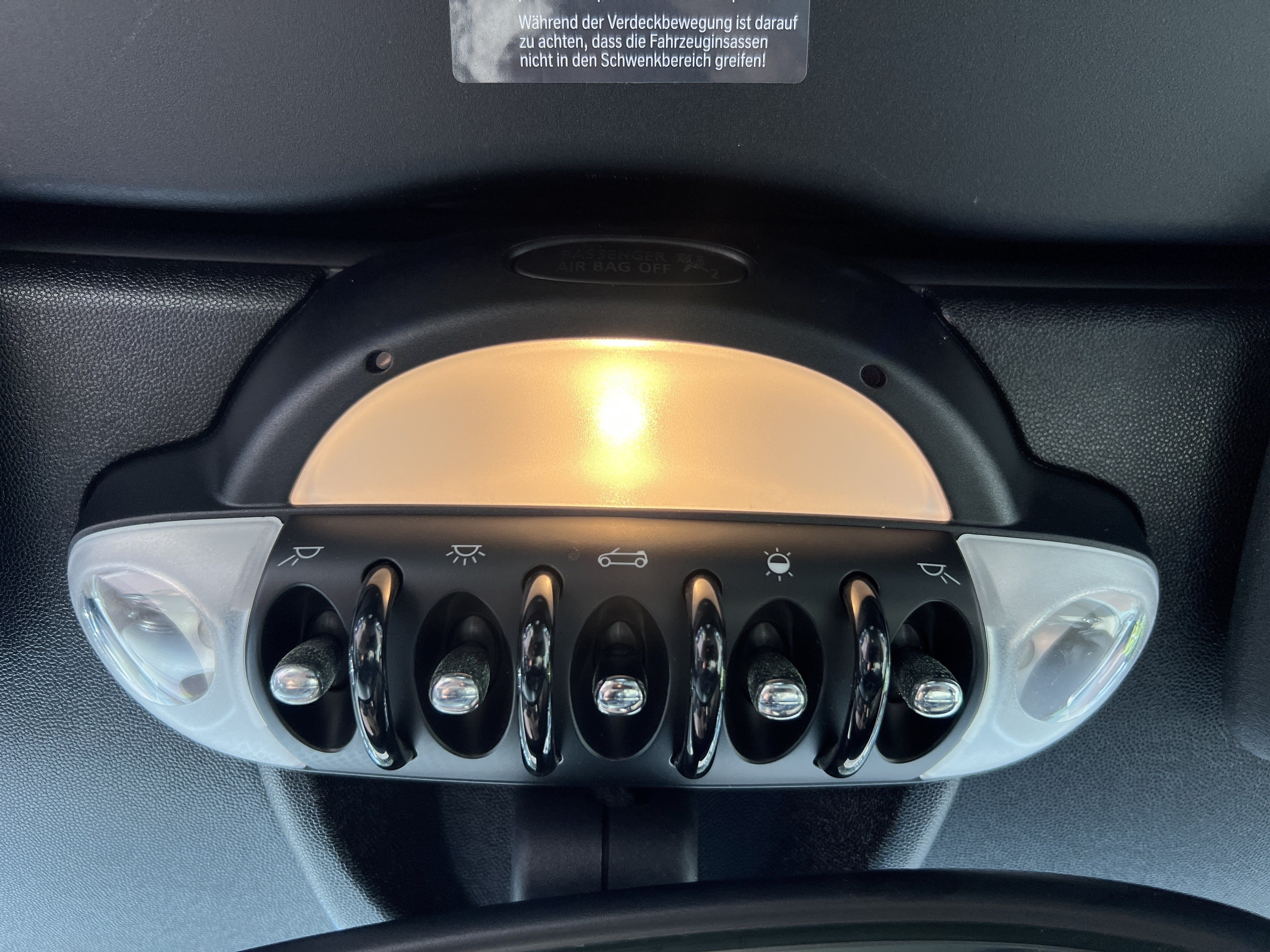 Used 2013 MINI Cooper Convertible FWD image 32