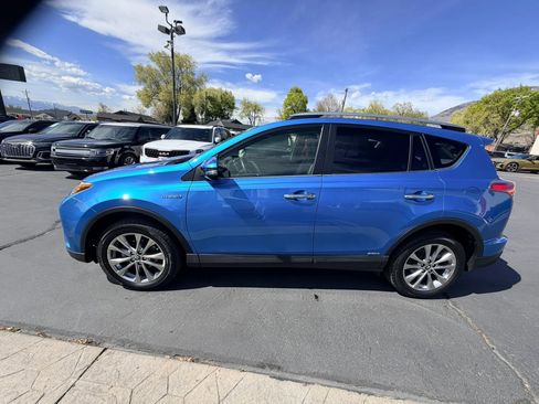 Used 2018 Toyota RAV4 Limited AWD/4WD image 7