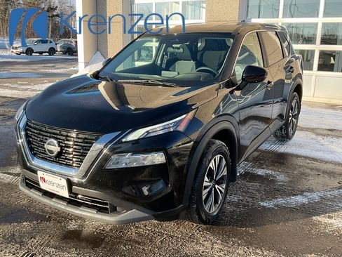 Used 2023 Nissan Rogue SV image 1