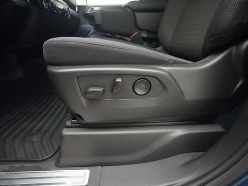 Used 2024 Chevrolet Silverado 1500 LT AWD/4WD image 32