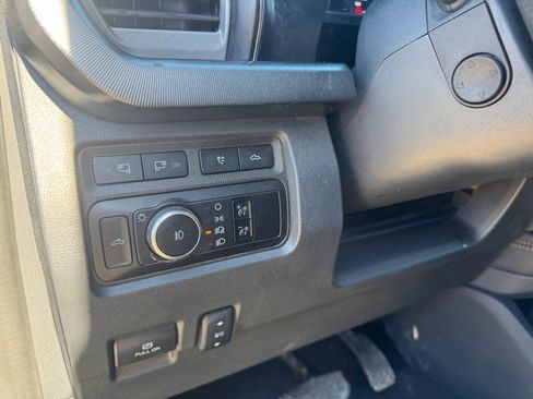 Used 2024 Ford F250 Platinum image 19