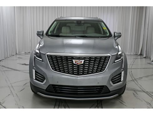 Used 2024 Cadillac XT5 Premium Luxury FWD image 2