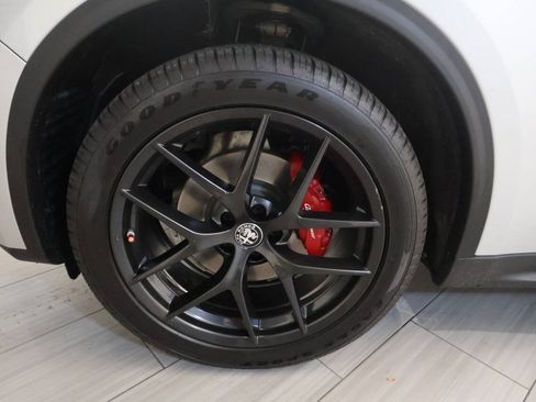 Used 2020 Alfa Romeo Stelvio AWD w/ Nero Edizione image 10