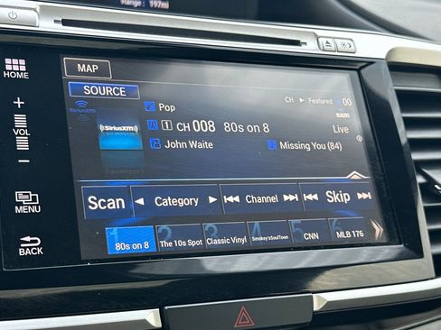 Used 2017 Honda Accord Touring image 14