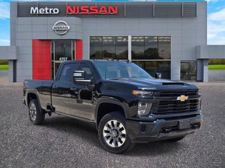 Used 2025 Chevrolet Silverado 2500 Custom w/ Custom Value Package AWD/4WD video 1