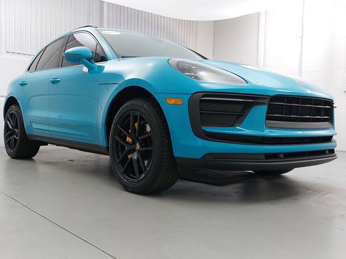 Used 2022 Porsche Macan w/ Premium Package Plus image 9