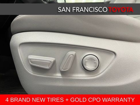 Certified 2021 Toyota Highlander XLE AWD/4WD image 12
