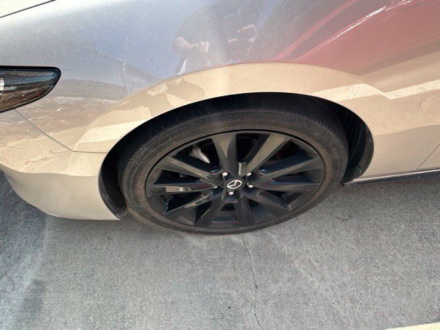Used 2024 MAZDA MAZDA3 s FWD image 9