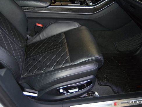 Used 2020 Audi S8 L w/ S8 Executive Package image 18