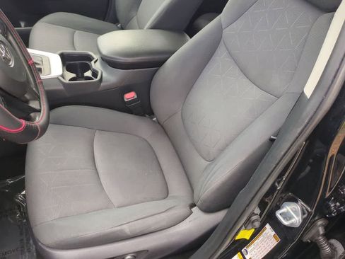 Used 2019 Toyota RAV4 XLE w/ Convenience Package image 17