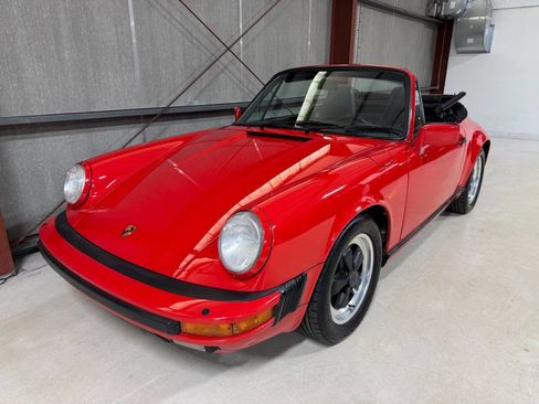 Used 1987 Porsche 911 Carrera RWD image 3