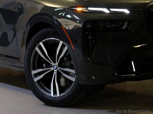 New 2027 BMW X7 xDrive40i w/ M Sport Package AWD/4WD image 3