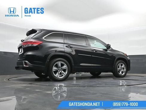 Used 2019 Toyota Highlander Limited AWD/4WD image 43