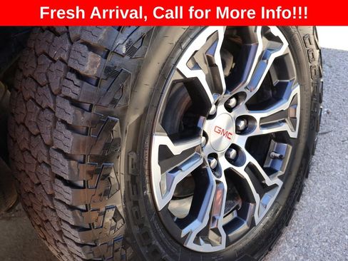 Certified 2023 GMC Canyon AT4 w/ AT4 Premium Package AWD/4WD image 36
