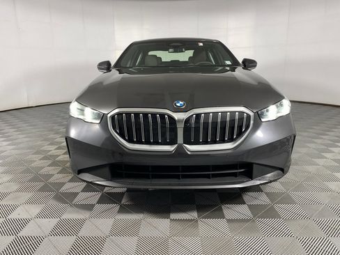 New 2026 BMW 530i xDrive w/ Premium Package image 2