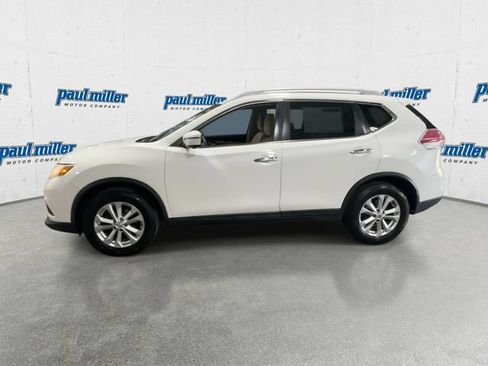 Used 2016 Nissan Rogue SV w/ SV Premium Package FWD image 6