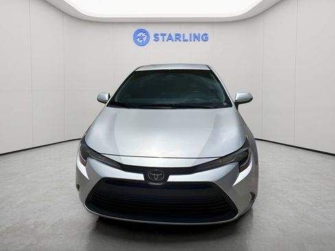 Used 2026 Toyota Corolla LE FWD image 3