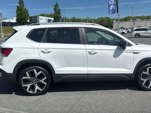 Used 2023 Volkswagen Taos SEL AWD/4WD image 4