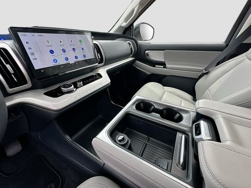 New 2026 Ford Expedition Active RWD image 34