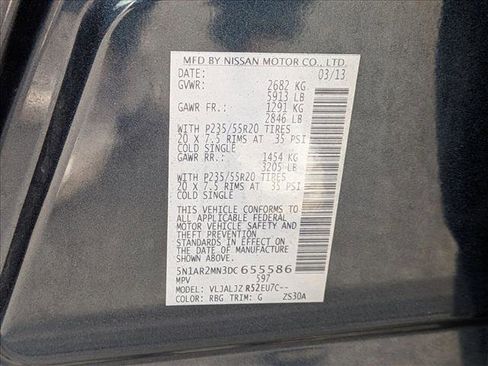 Used 2013 Nissan Pathfinder Platinum w/ Platinum Premium Pkg FWD image 24