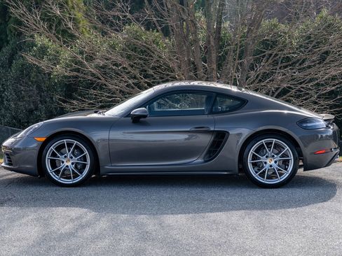 Certified 2024 Porsche 718 Cayman Base w/ Premium Package image 2
