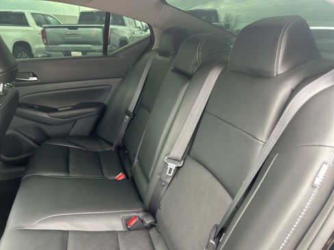 Used 2024 Nissan Altima 2.5 SL FWD image 36