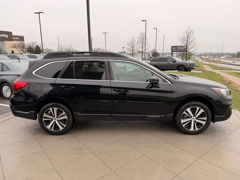 Used 2018 Subaru Outback 2.5i Limited image 12