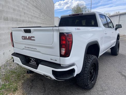 Used 2024 GMC Sierra 1500 SLE w/ X31 Off-Road Package AWD/4WD image 19