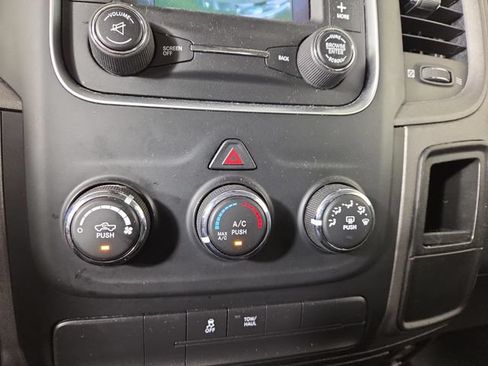 Used 2017 RAM 1500 Express RWD image 18