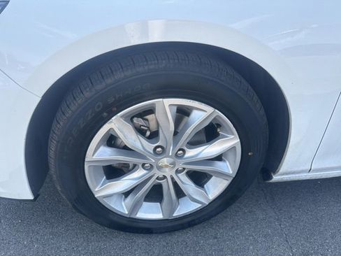 Used 2024 Chevrolet Malibu LT image 9