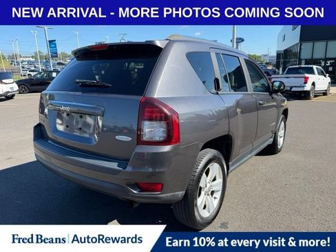 Used 2014 Jeep Compass Latitude AWD/4WD image 7