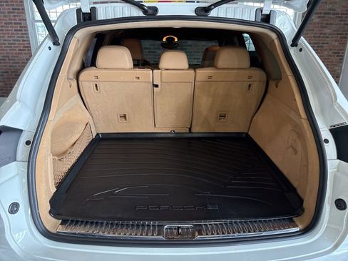 Used 2016 Porsche Cayenne image 38