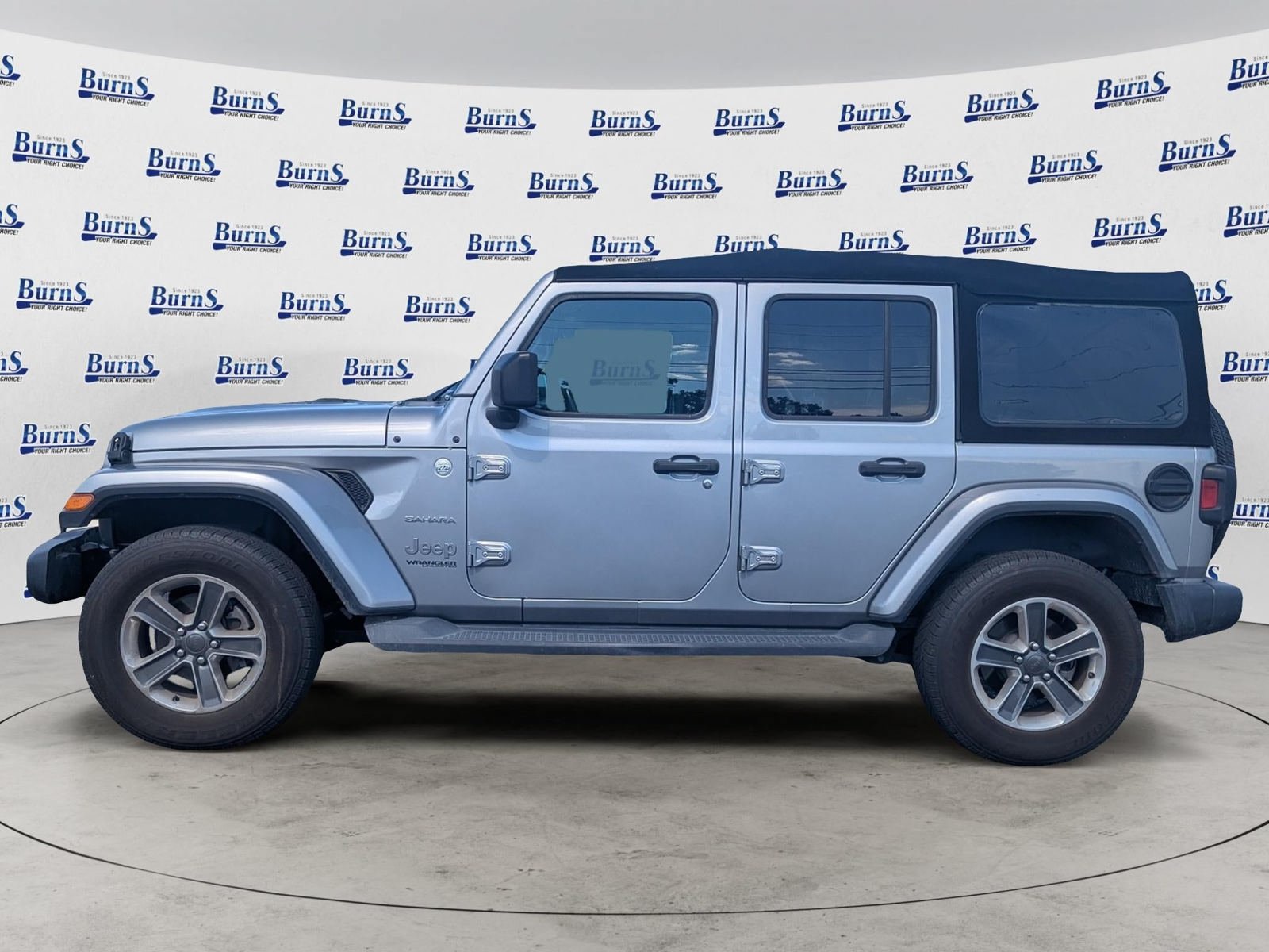 Used 2019 Jeep Wrangler Unlimited Sahara AWD/4WD image 7