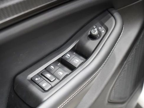 Used 2023 Jeep Grand Cherokee L Laredo image 21