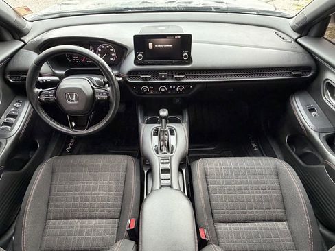 Used 2023 Honda HR-V Sport image 12