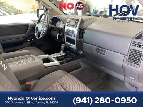 Used 2013 Nissan Titan PRO-4X AWD/4WD image 25