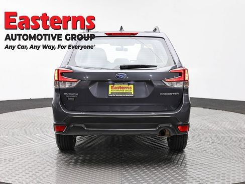 Used 2023 Subaru Forester AWD/4WD image 6