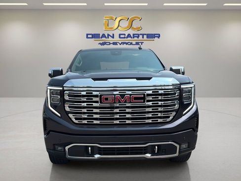 Certified 2023 GMC Sierra 1500 Denali w/ Denali Reserve Package AWD/4WD image 8