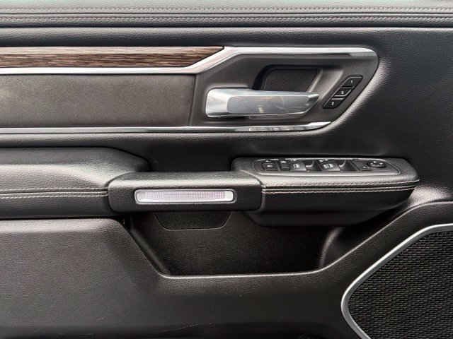 Used 2019 RAM 1500 Laramie AWD/4WD image 22