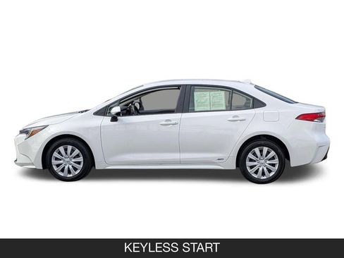 Used 2024 Toyota Corolla LE AWD/4WD image 5