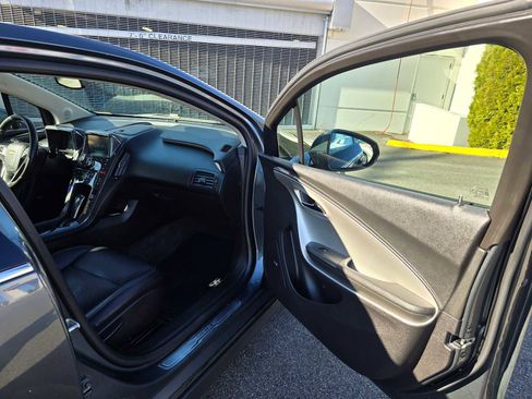 Used 2013 Chevrolet Volt Premium w/ Premium Trim Package image 10