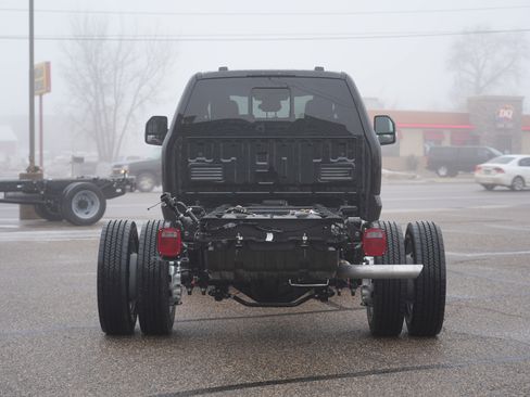 New 2026 Ford F450 XL w/ XL Chrome Package image 4