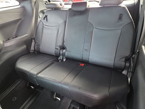 Certified 2023 Toyota Sienna XSE w/ XSE Plus Package image 20