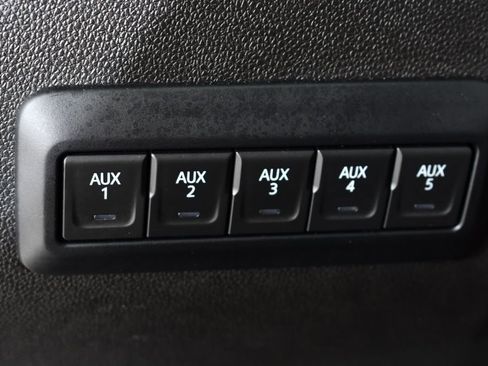 Used 2025 Chevrolet Silverado 3500 W/T AWD/4WD image 28