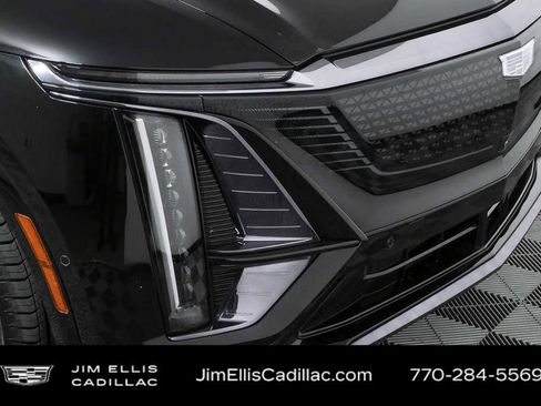Used 2024 Cadillac Lyriq Sport image 37
